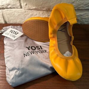 Ballet flat, packable, in fabulous yellow gold NWT